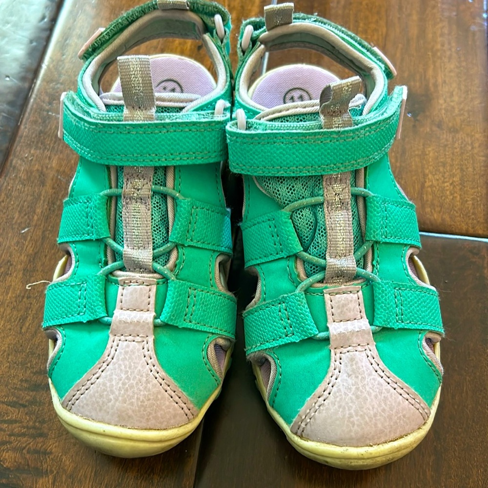 Cat & Jack sandals